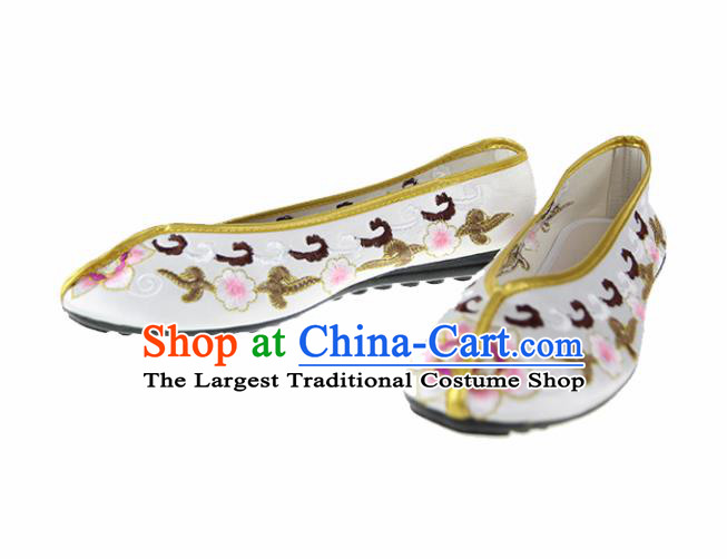 Asian Chinese Traditional White Blood Stained Shoes Ancient Embroidered Shoes for Women