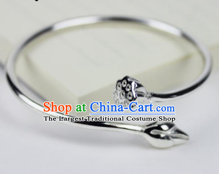 Top Grade Chinese Handmade Jewelry Accessories Hanfu Lotus Bracelet for Women