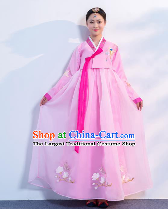 Asian Korean Traditional Costumes Korean Hanbok Pink Embroidered Blouse and Skirt for Women