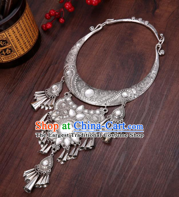 Chinese Traditional Jewelry Accessories Miao Nationality Minority Wedding Carving Necklace for Women