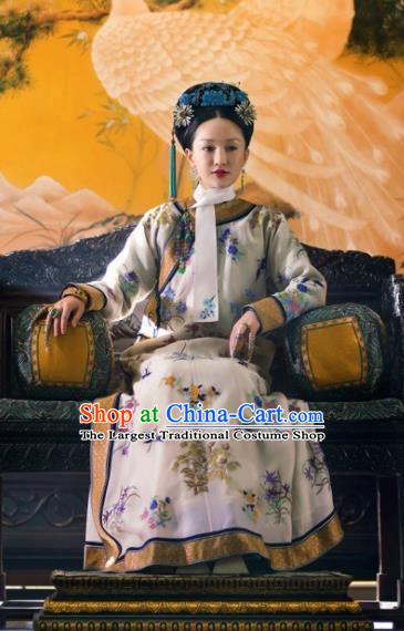 Ruyi Royal Love in the Palace Chinese Qing Dynasty Empress Embroidered Costumes and Headpiece Complete Set