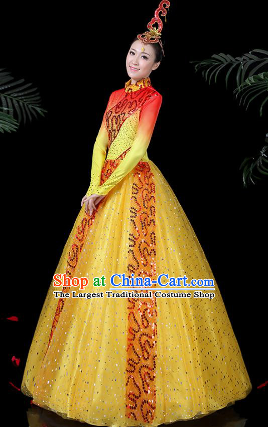 Traditional Chinese Fan Dance Folk Dance Costume Classical Yangko Dance Classical Dance Dress