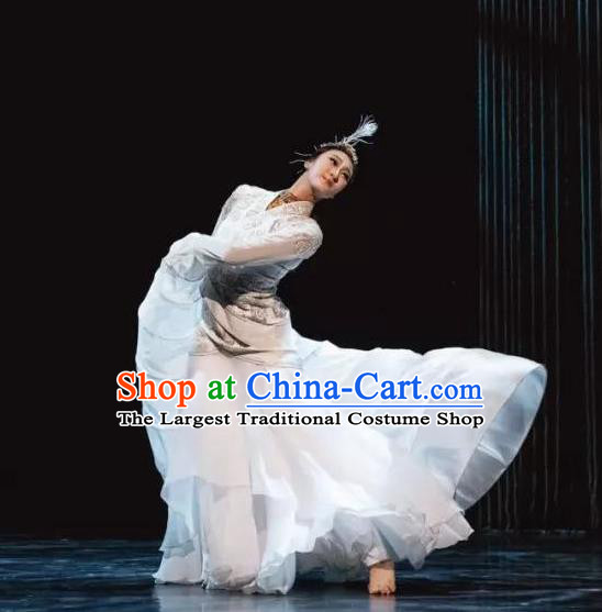 Chinese Ancient Stateswoman Fu Hao White Hanfu Dress Shang Dynasty Empress Fuhao Costumes Complete Set