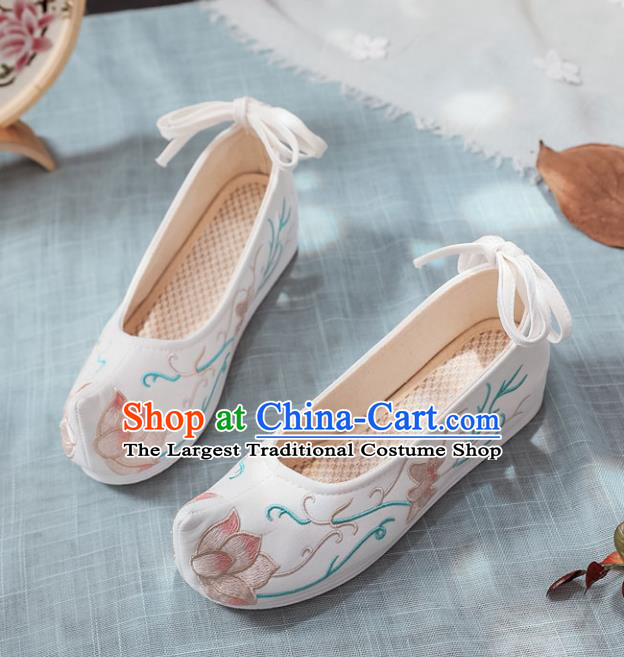 Traditional Chinese Wedding Shoes Opera Shoes Ancient Princess Shoes Hanfu Shoes White Embroidered Shoes for Women