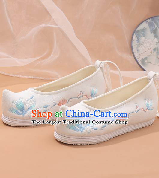 Traditional Chinese National Embroidered Magnolia White Shoes Ancient Princess Shoes Handmade Hanfu Shoes for Women