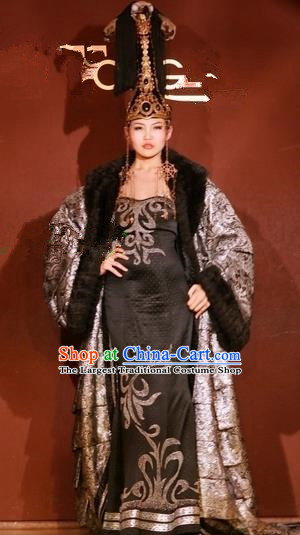 Traditional Chinese Mongol Nationality Grey Costume Mongolian Ethnic Stage Show Dress for Women