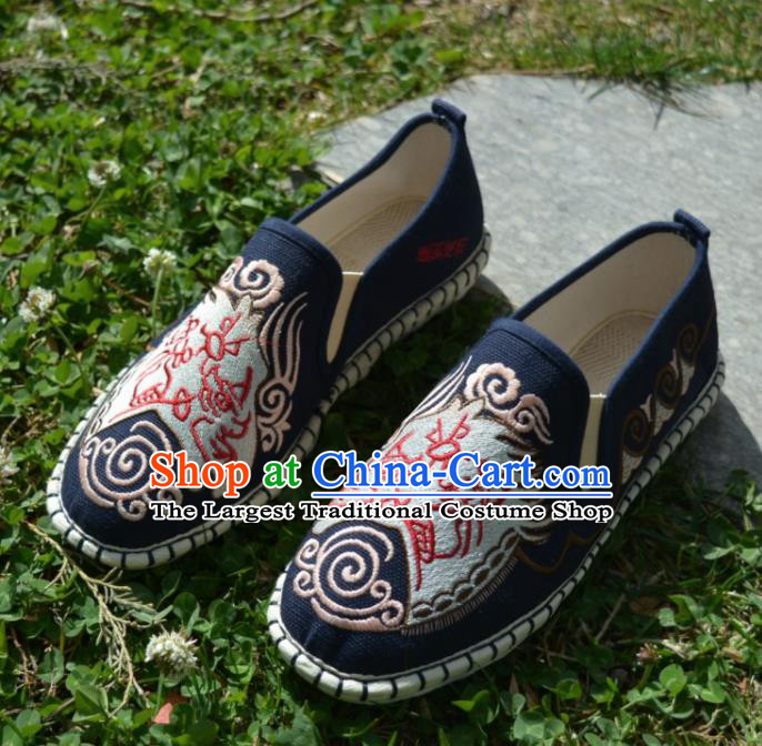 Traditional Chinese Embroidered Navy Shoes Handmade Flax Shoes National Multi Layered Cloth Shoes for Men