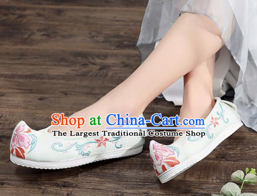Traditional Chinese Embroidered Light Blue Shoes Handmade Cloth Shoes National Cloth Shoes for Women
