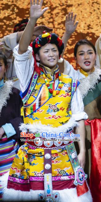 Chinese Encounter Shangri La Impression Tibetan Ethnic Dance Yellow Robe Stage Performance Costume for Men