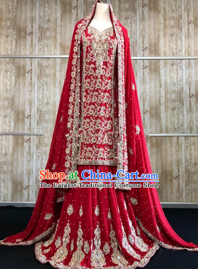 South Asia  Indian Court Bride Red Embroidered Dress Traditional   India Hui Nationality Wedding Costumes for Women