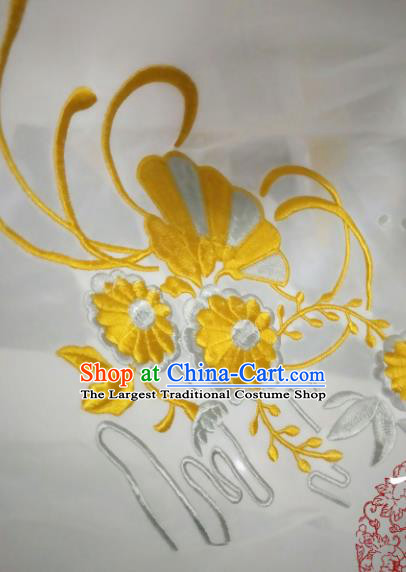 Traditional Chinese Cosplay Young Hero Embroidered White Clothing Ancient Swordsman Costume for Men