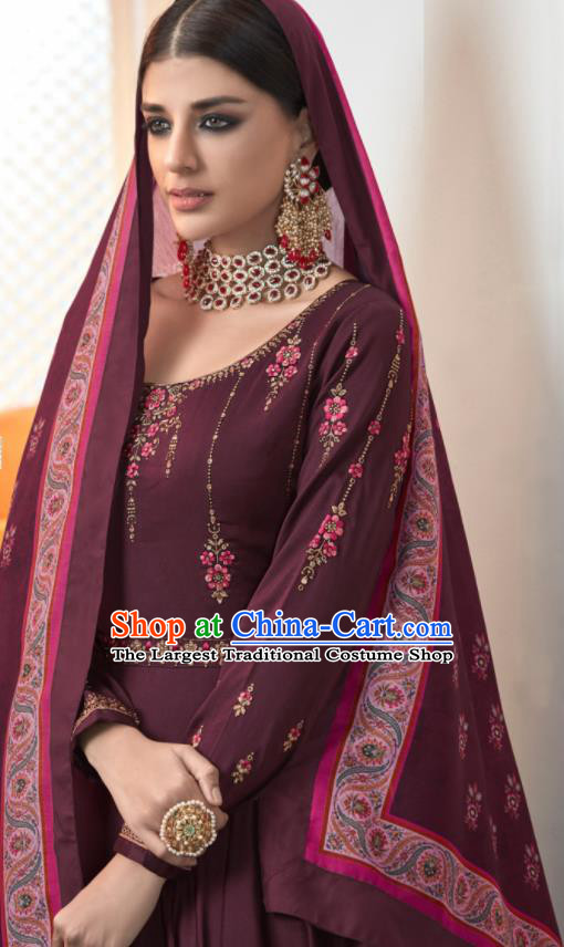 Asian Indian Festival Embroidered Purple Taffeta Dress India Bollywood Traditional Lehenga Court Costumes for Women
