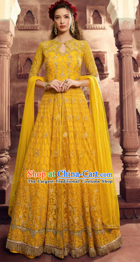 Asian Indian Festival Yellow Embroidered Dress India Bollywood Traditional Lehenga Court Costumes for Women