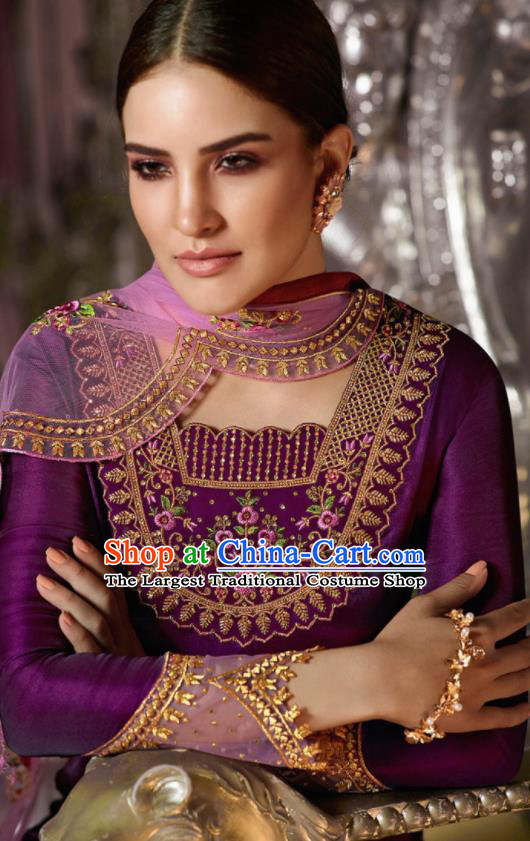 Asian Indian Punjabis Embroidered Purple Satin Blouse and Pants India Traditional Lehenga Choli Costumes Complete Set for Women