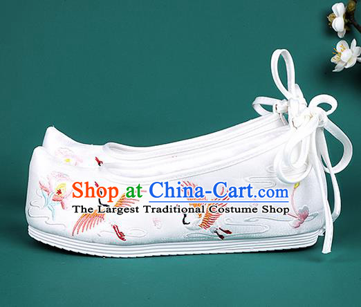 Chinese National Winter Embroidered Crane White Brushed Shoes Traditional Hanfu Shoes Princess Shoes Opera Shoes for Women