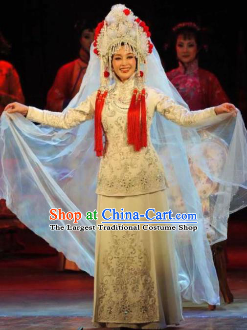 Chinese Unsurpassed Beauty Of A Generation Ancient Bride Wedding White Dress Stage Performance Dance Costume and Headpiece for Women