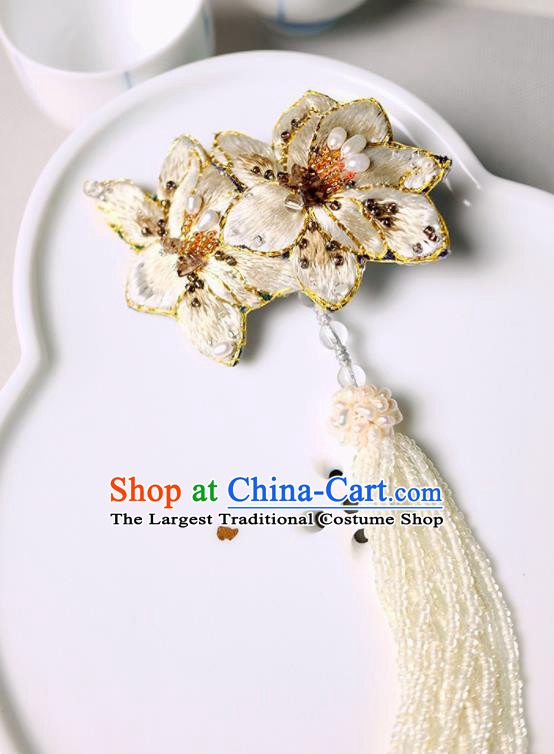 Chinese Traditional Jewelry Accessories Classical Embroidered White Mangnolia Tassel Brooch for Women