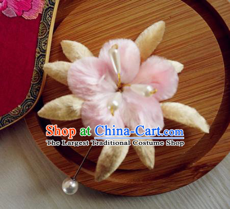 Handmade Chinese Classical Velvet Flower Brooch Ancient Palace Breastpin for Women