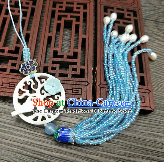 Traditional Chinese Ancient Wedding Shell Brooch Handmade Hanfu Palace Breastpin Tassel Pendant for Women