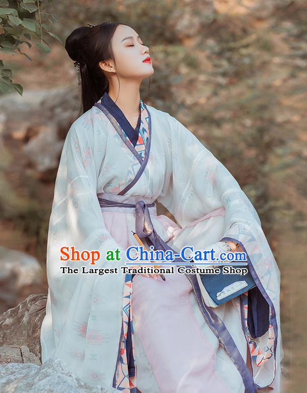 Chinese Jin Dynasty Swordswoman Historical Costume Traditional Ancient Nobility Lady Embroidered Hanfu Dress for Women