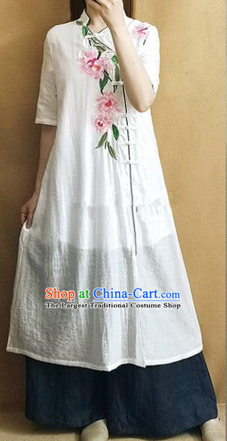 Traditional Chinese Embroidered Chrysanthemum White Cheongsam Qipao Dress Tang Suit National Costume for Women