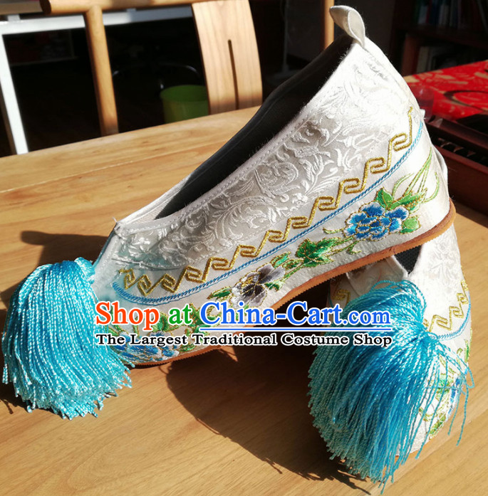 Chinese Ancient Princess Hanfu White Embroidered Shoes Traditional Beijing Opera Diva Blood Stained Shoes for Adults