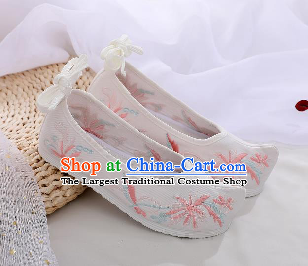 Asian Chinese Traditional Embroidered Chrysanthemum White Shoes Hanfu Shoes National Cloth Shoes for Women