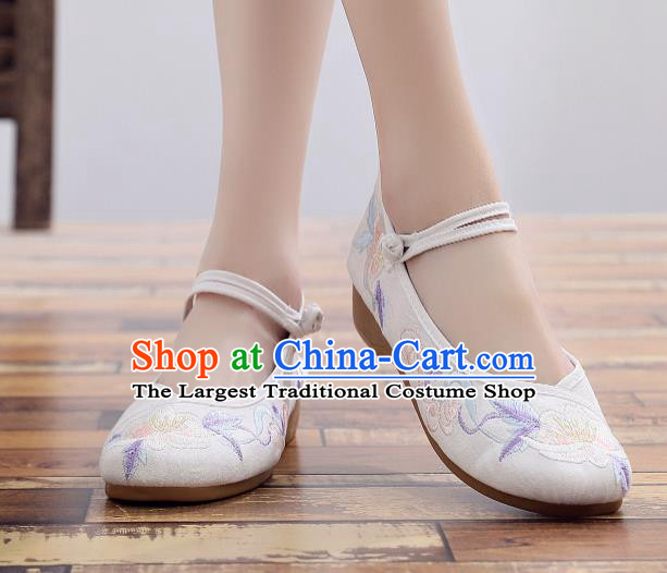 Asian Chinese National White Cloth Shoes Classical Dance Embroidered Shoes Traditional Hanfu Shoes for Women