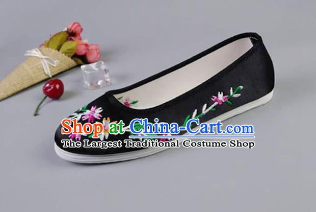 Asian Chinese National Black Satin Shoes Ancient Princess Embroidered Shoes Traditional Hanfu Shoes for Women