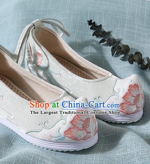 Chinese Handmade Light Green Embroidered Bow Shoes Traditional Ming Dynasty Hanfu Shoes Princess Shoes for Women