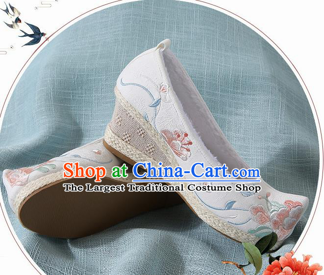 Chinese Handmade Embroidered Winter White High Heels Shoes Traditional Ming Dynasty Hanfu Shoes Princess Shoes for Women