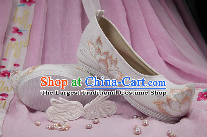 Chinese Handmade Embroidered Lotus White Cloth Bow Shoes Traditional Ming Dynasty Hanfu Shoes Princess Shoes for Women