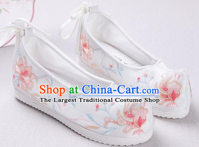 Chinese Handmade Embroidered White Opera Shoes Traditional Hanfu Shoes National Shoes for Women