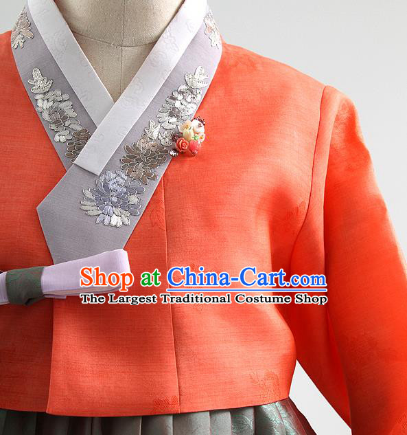 Korean Traditional Wedding Red Blouse and Grey Dress Korea Fashion Bride Costumes Hanbok Apparels for Women