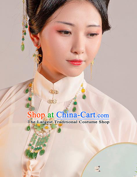 Chinese Handmade Green Beads Tassel Necklet Classical Jewelry Accessories Ancient Hanfu Plum Blossom Necklace for Women