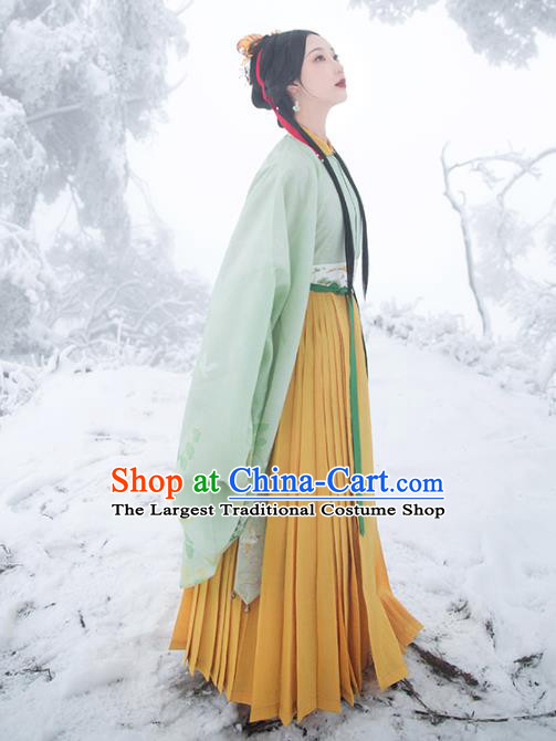 Chinese Ancient Ming Dynasty Taoist Nun Historical Costumes Traditional Green Blouse and Skirt Hanfu Apparels for Women