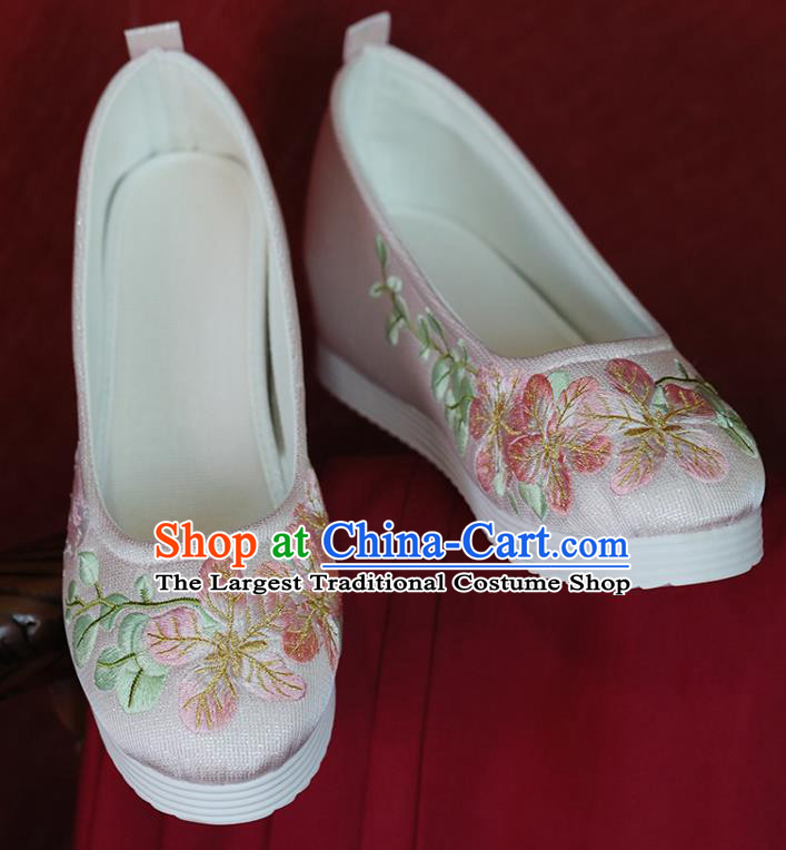 China Princess Shoes Handmade Pink Cloth Shoes Embroidered Peach Blossom Rabbit Shoes Hanfu Shoes