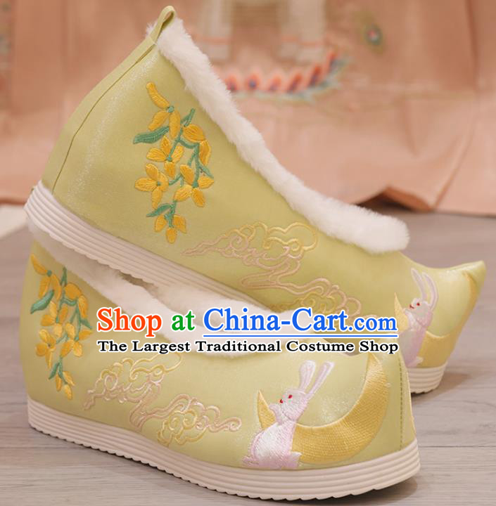 Handmade Winter Shoes China Embroidered Moon Fragrans Rabbit Yellow Shoes Princess Shoes Hanfu Shoes Women Shoes Cloth Shoes