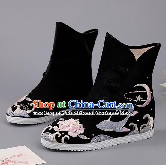 Chinese Embroidered Peony Fish Boots Ancient Ming Dynasty Swordsman Shoes Black Cloth Shoes for Women