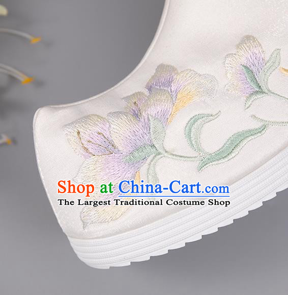 Chinese Embroidered Flowers Beige Boots Ancient Female Swordsman Shoes Handmade Cloth Shoes