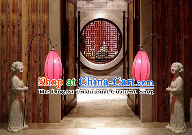 China Traditional Beauty Home Decorations Palace Lady Floor Lamp Handmade Iron Art High Lantern