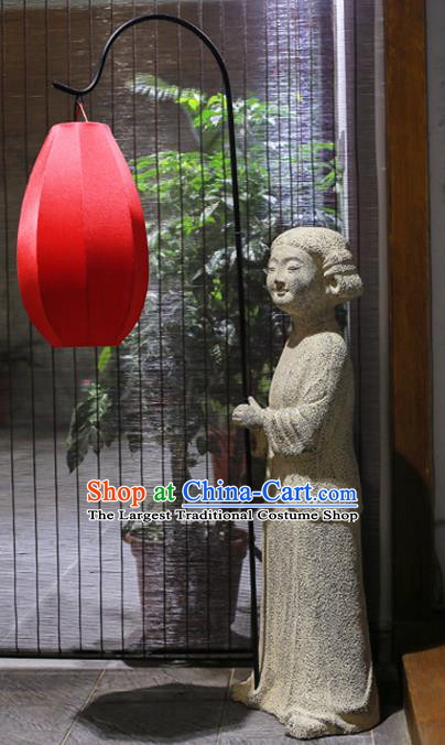 China Traditional Beauty Home Decorations Palace Lady Floor Lamp Handmade Iron Art High Lantern