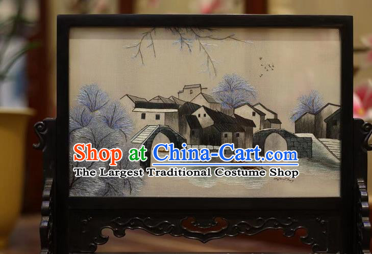 China Hand Suzhou Embroidery Craft Desk Screen Traditional Wood Carving Screen Embroidered Table Screen