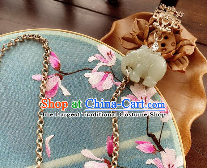 China Jade Elephant Pendant Accessories Traditional Cheongsam Brooch