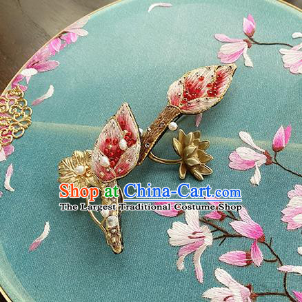 China Classical Cheongsam Accessories Traditional Embroidered Lotus Brooch