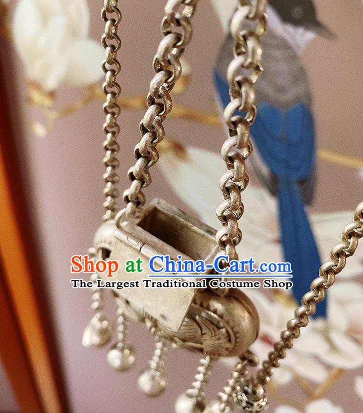 China Classical Cheongsam Jade Dragon Accessories Traditional Carving Silver Brooch