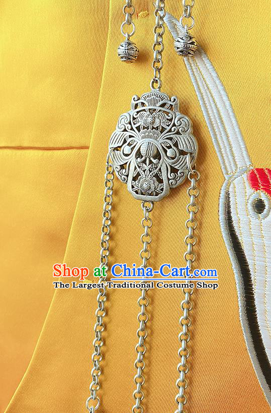 China Traditional Silver Carving Bat Brooch Classical Tassel Pendant Cheongsam Accessories
