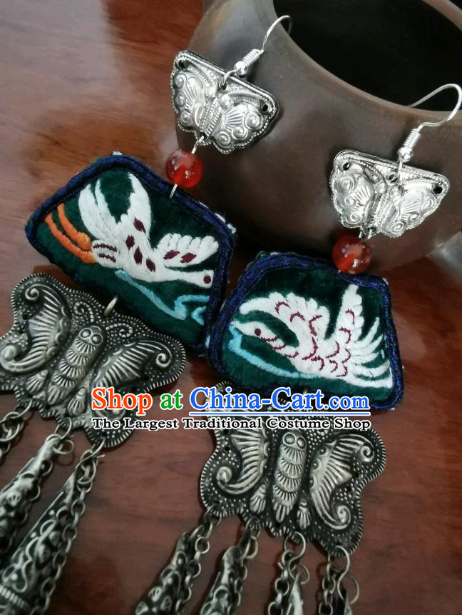 China Embroidered Crane Green Earrings Traditional Ethnic Accessories Handmade Silver Carving Butterfly Tassel Eardrop for Women