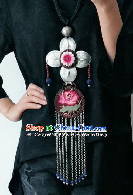 China Traditional Ethnic Bells Tassel Necklace Accessories Handmade Women Jewelry National Embroidered Silver Flower Necklet