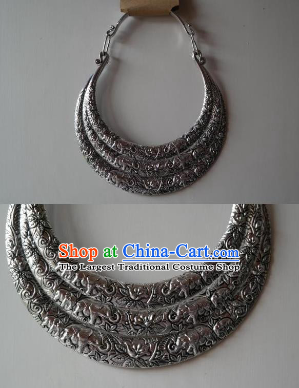 China Miao Ethnic Folk Dance Jewelry Accessories Handmade Silver Carving Necklace